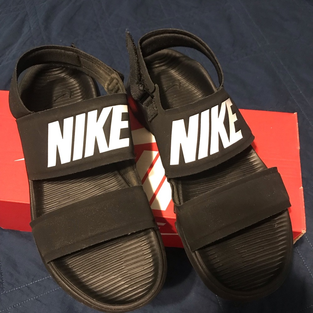 Nike Tanjun Sandals